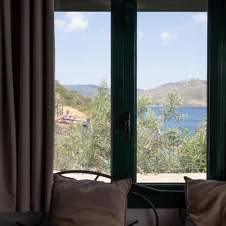 Agrilia Koromili Retreat * Paralia Livadostratas